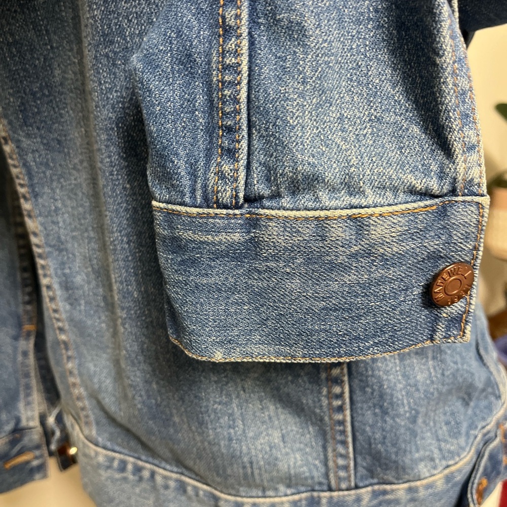 Madewell Blue Jean Jacket, EUC, no tears or bare areas, has all buttons, P2P 17” - Picture 8 of 13